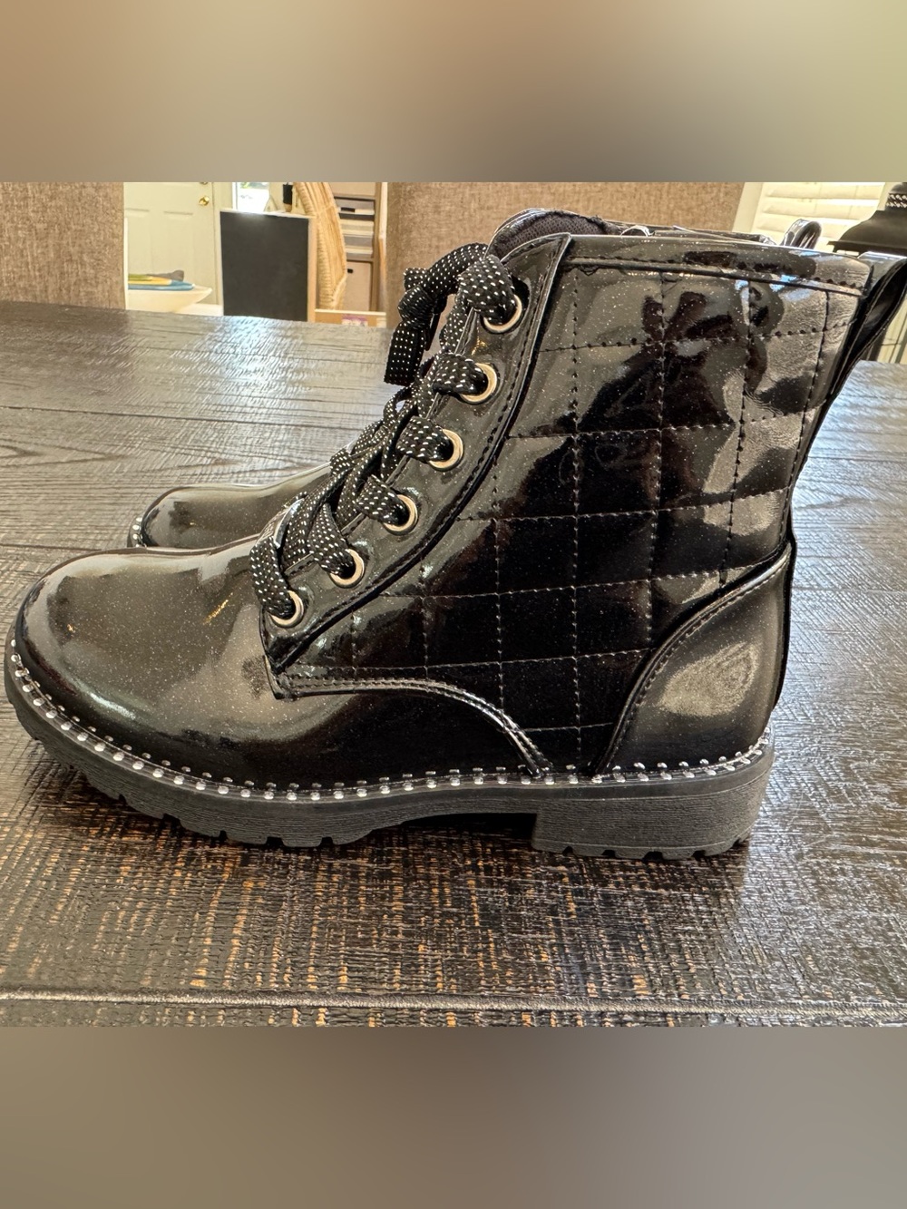 Tahari Girls Black Patent Combat Boots Size 1 NWOT Studded Lace Up